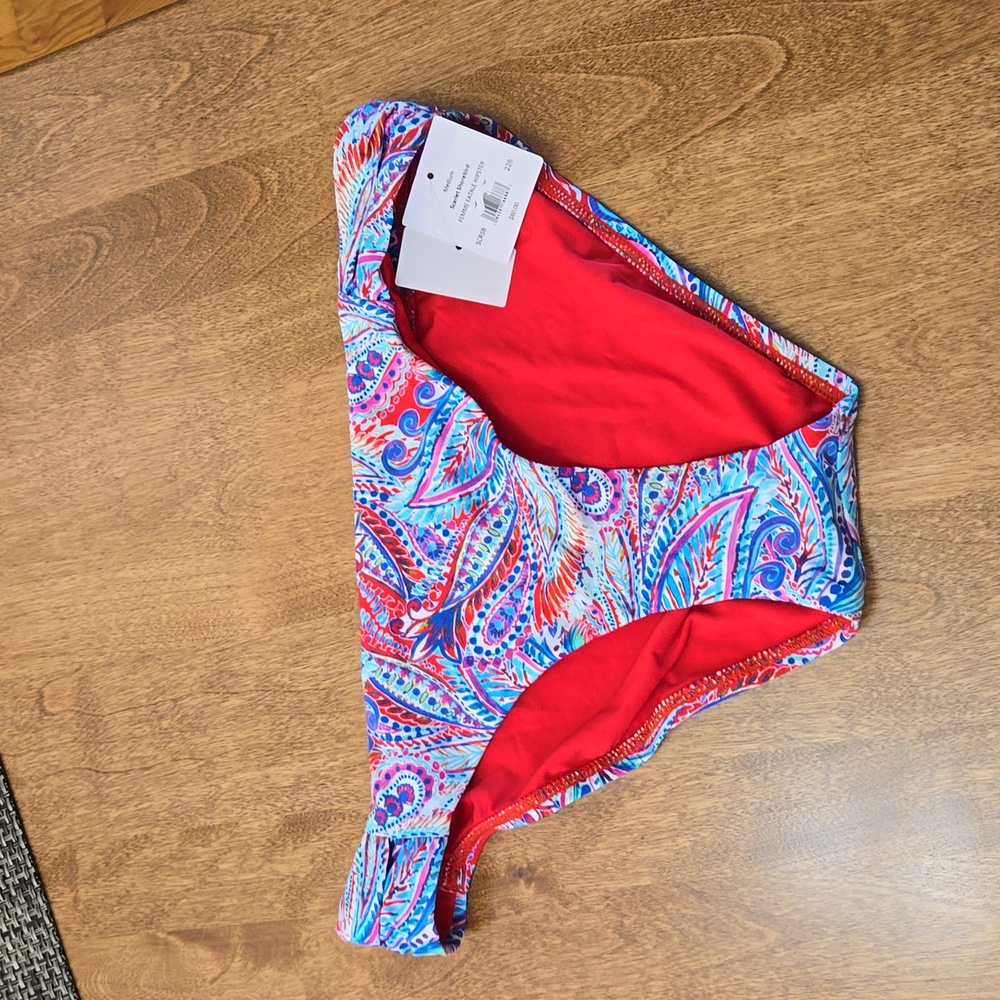 Sunsets Femme Fatale Hipster,  Size medium,  NWT